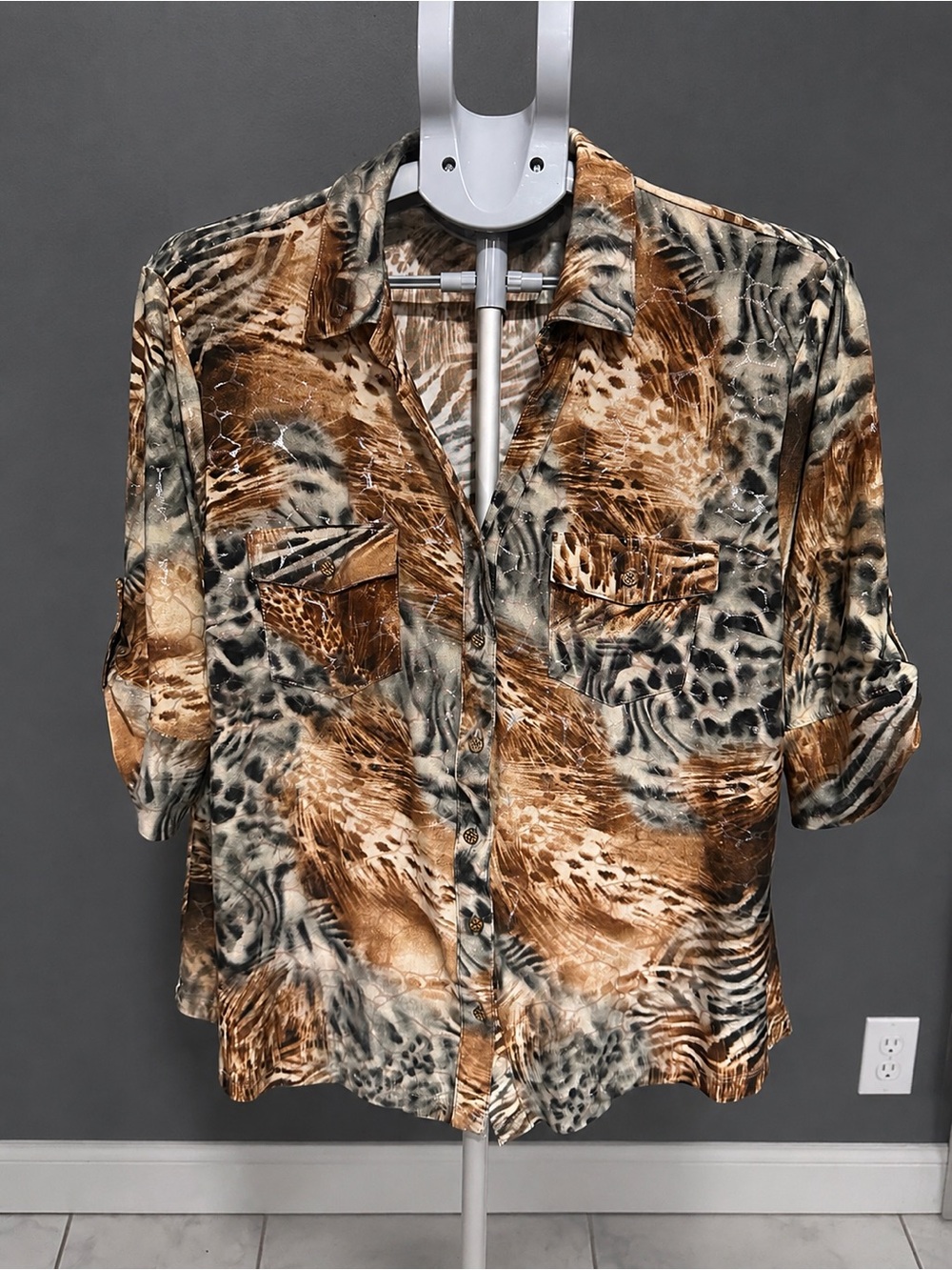 Cathy Animal-Print Button-Up Blouse in Brown and Cream